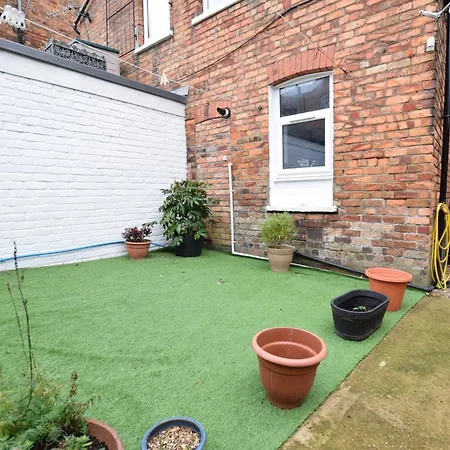 5 Bed In 93438 *