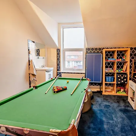 5 Bed In 93438 度假居 *